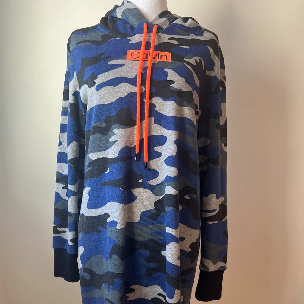 🩵Calvin Klein Blue Camo Logo Hoodie, tunic, dress Size L. Super comfy and cute!